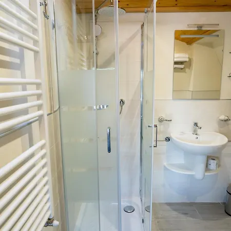 Eli Nocleg ze śniadaniem 3*