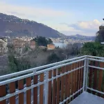 Eli Como