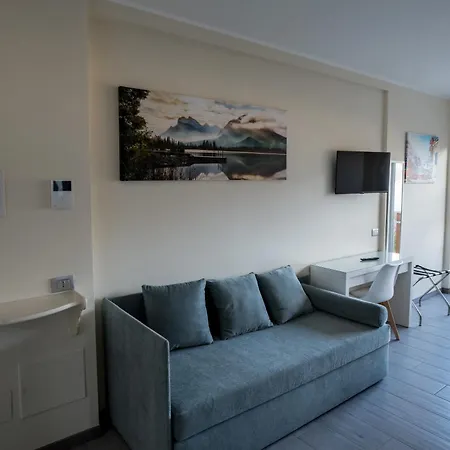 Alojamento de Acomodação e Pequeno-almoço Eli Como